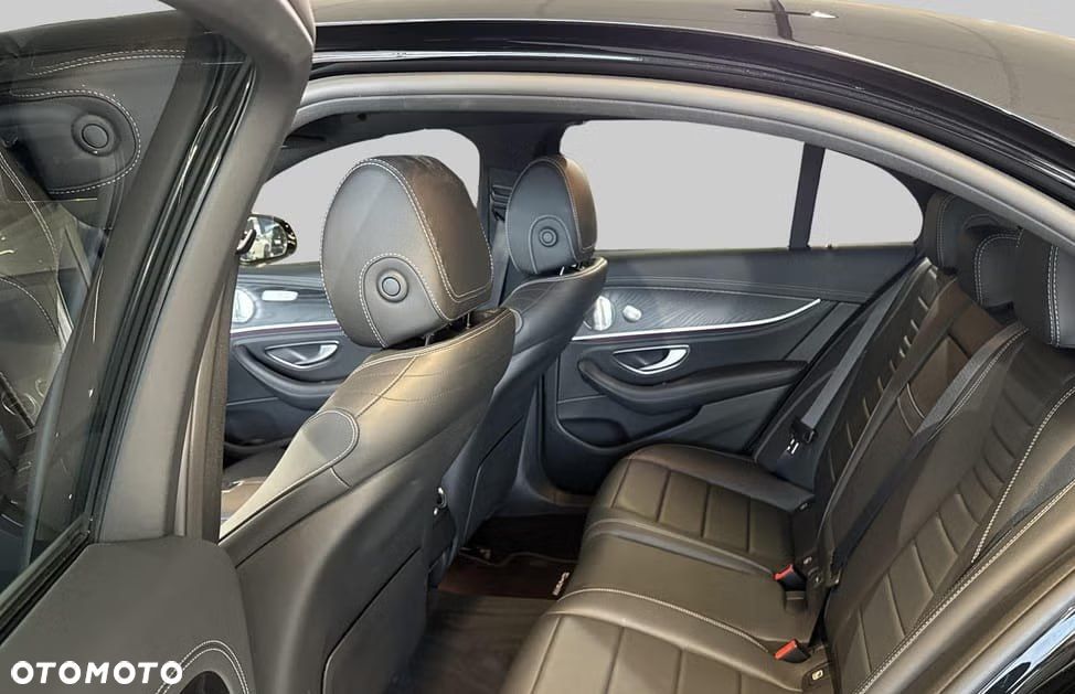 Mercedes-Benz Klasa E 300 de 9G-TRONIC - 12