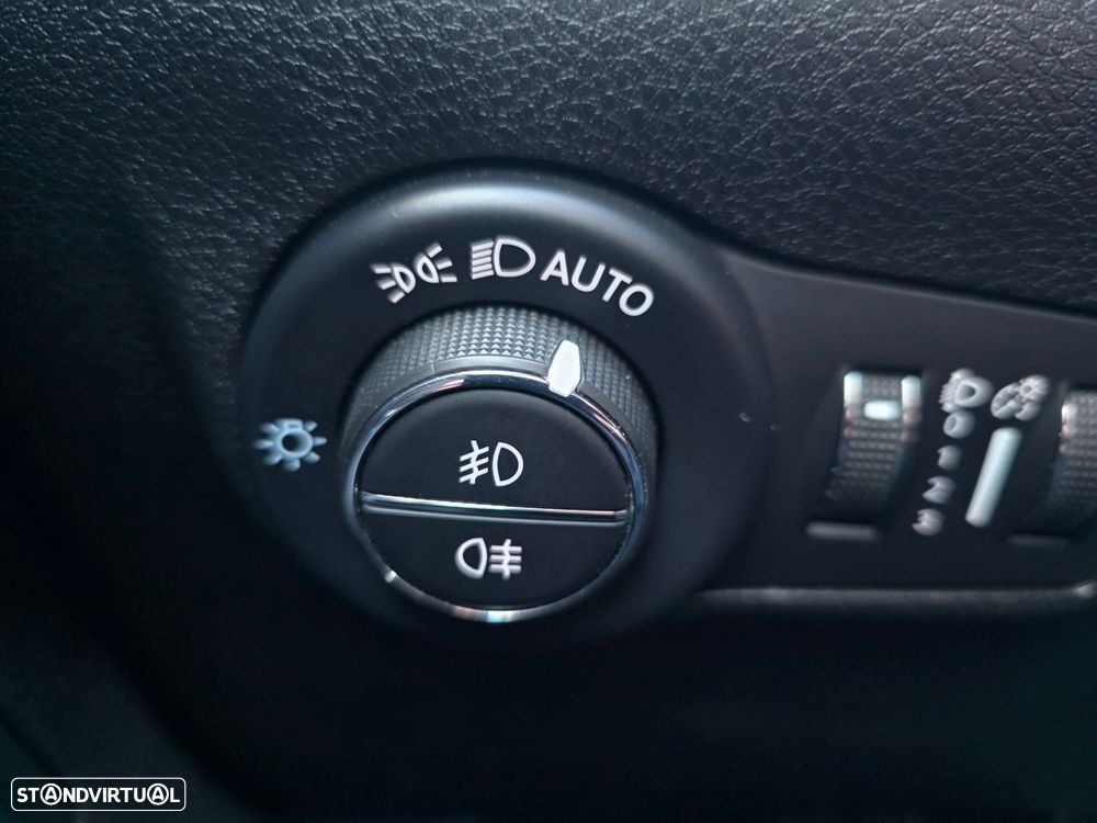 Jeep Compass 1.3 T Limited - 16