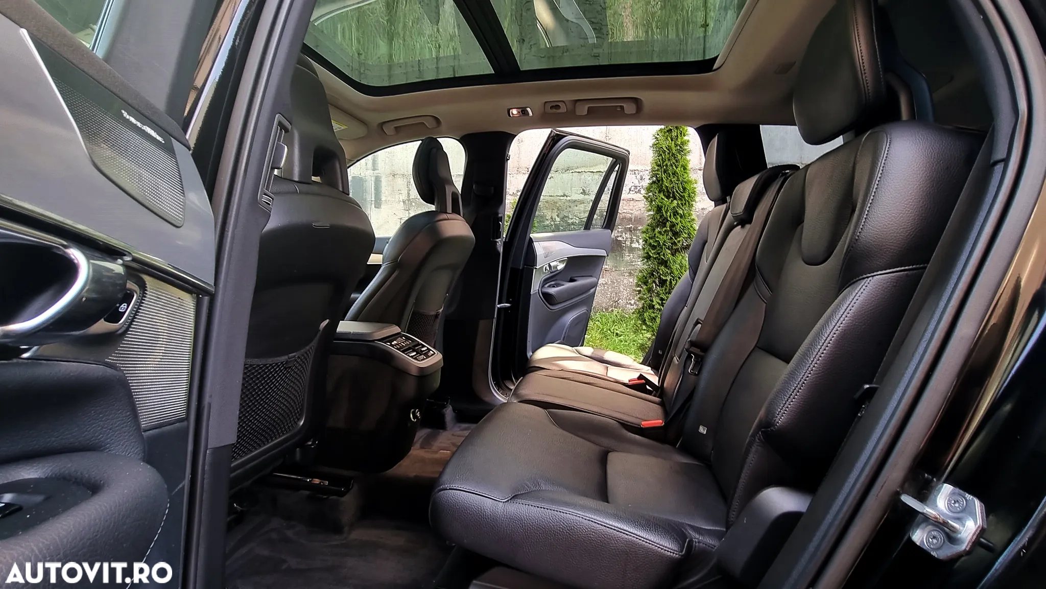 Volvo XC 90 B5 D AWD Geartronic Momentum Pro - 22