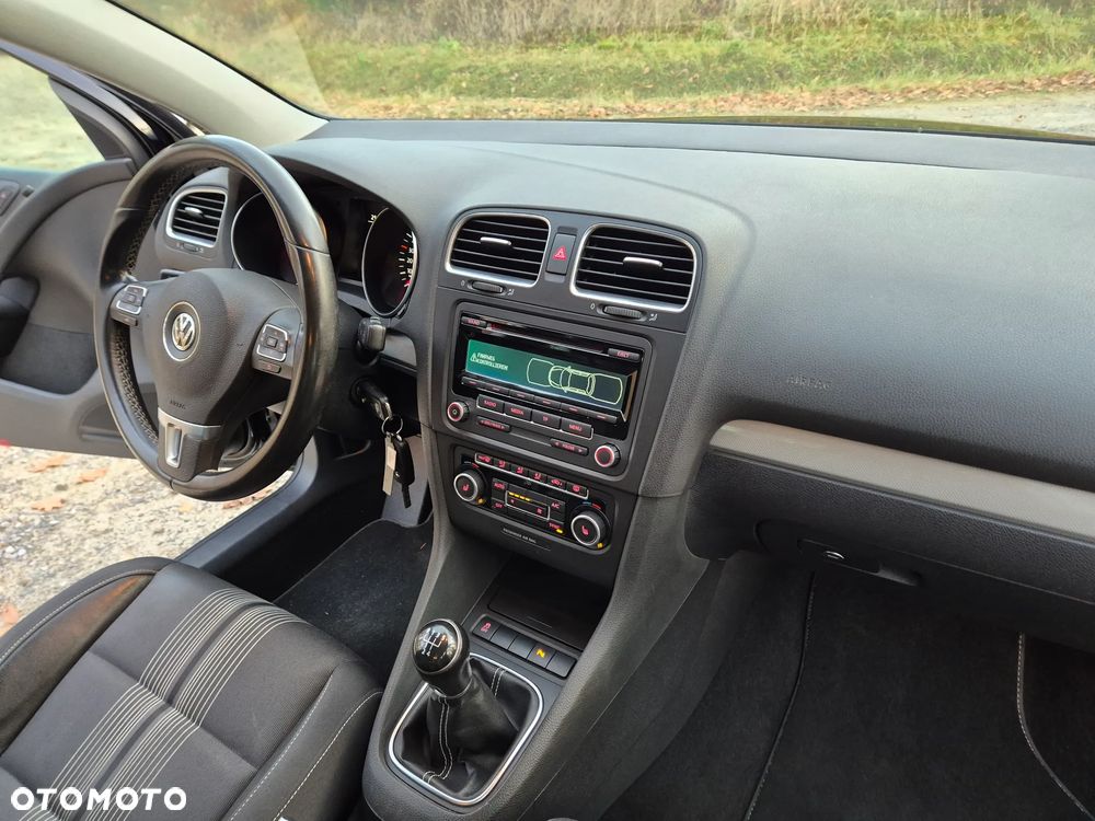 Volkswagen Golf 1.6 TDI DPF MATCH - 18