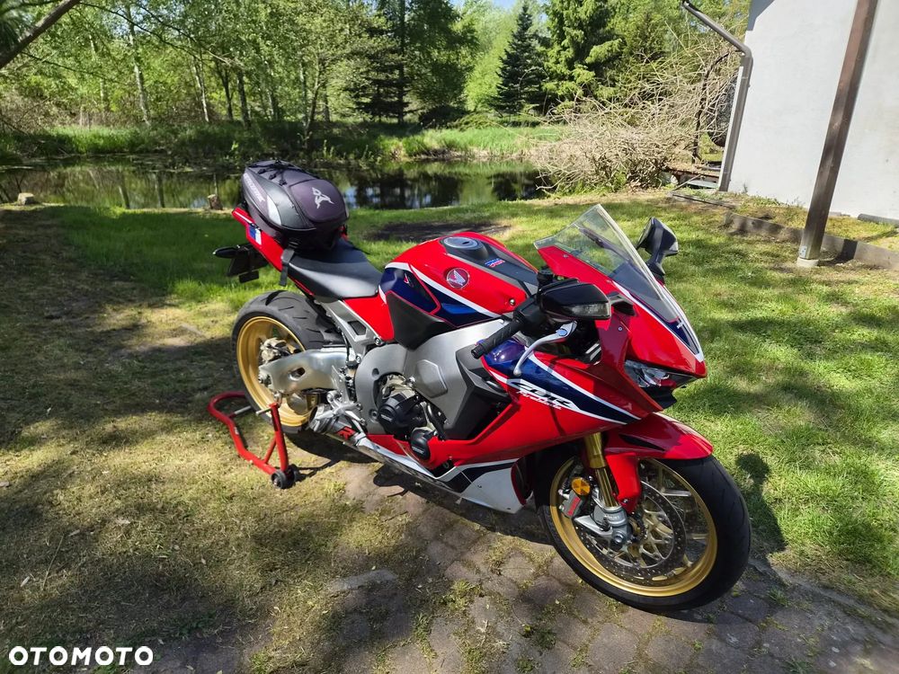 Honda CBR - 9