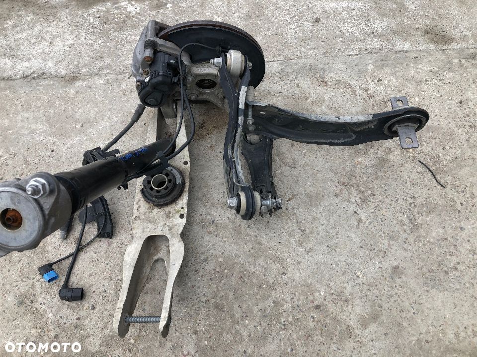 MERCEDES-BENZ B-KLASA W246 4MATIC 2011-2018 ZWROTNICA WAHACZ ZAWIESZENIE LEWY TYŁ TYLNE - 5