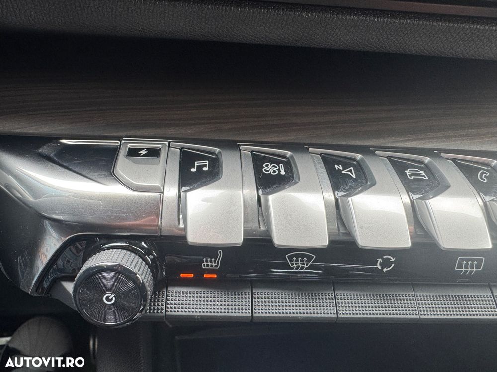 Peugeot 3008 225 e-EAT8 GT - 40