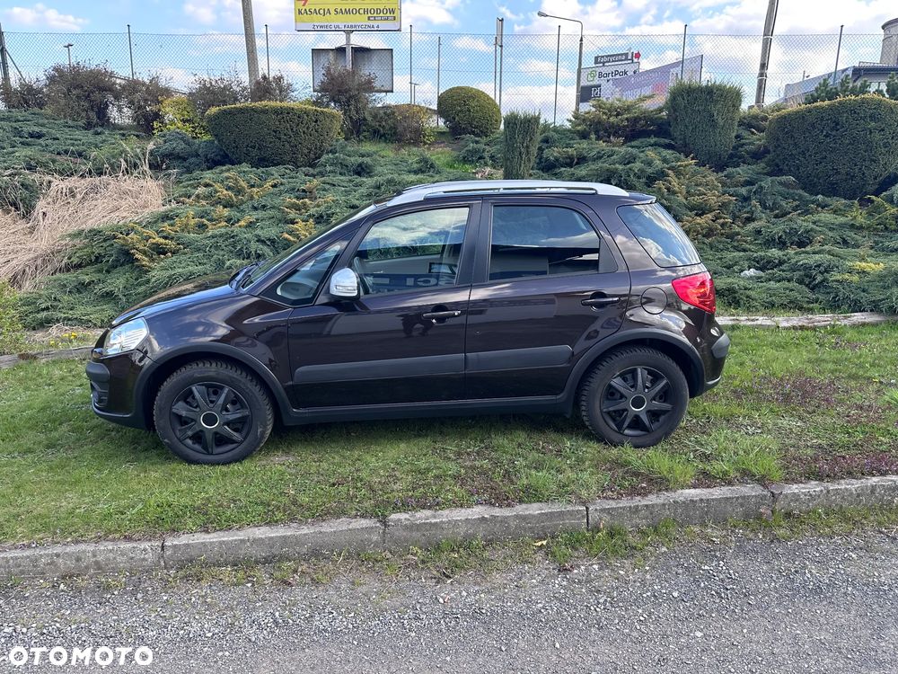 Suzuki SX4 1.6 VVT 4x4 Style - 13