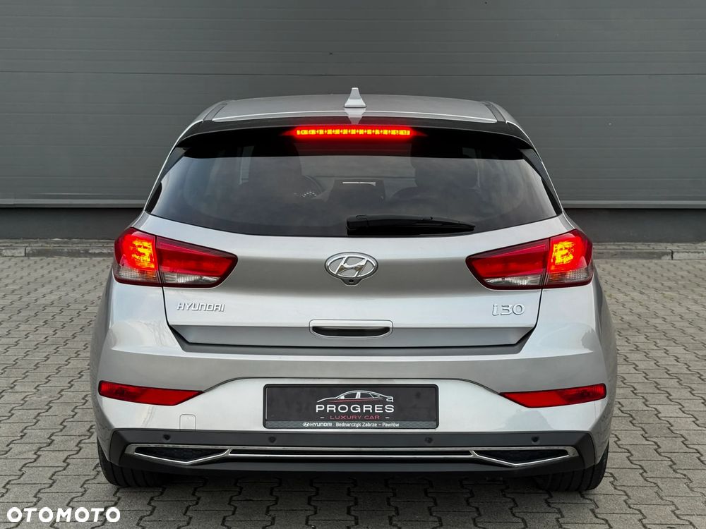 Hyundai i30 1.5 DPI Smart - 10