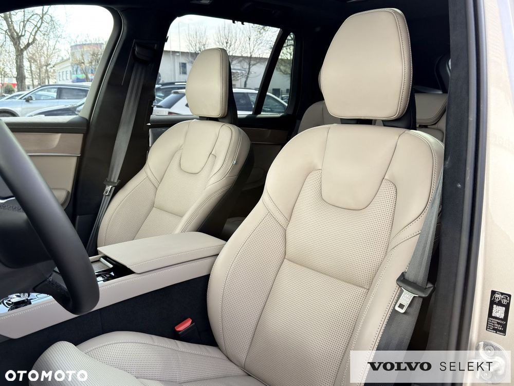 Volvo XC 90 - 25