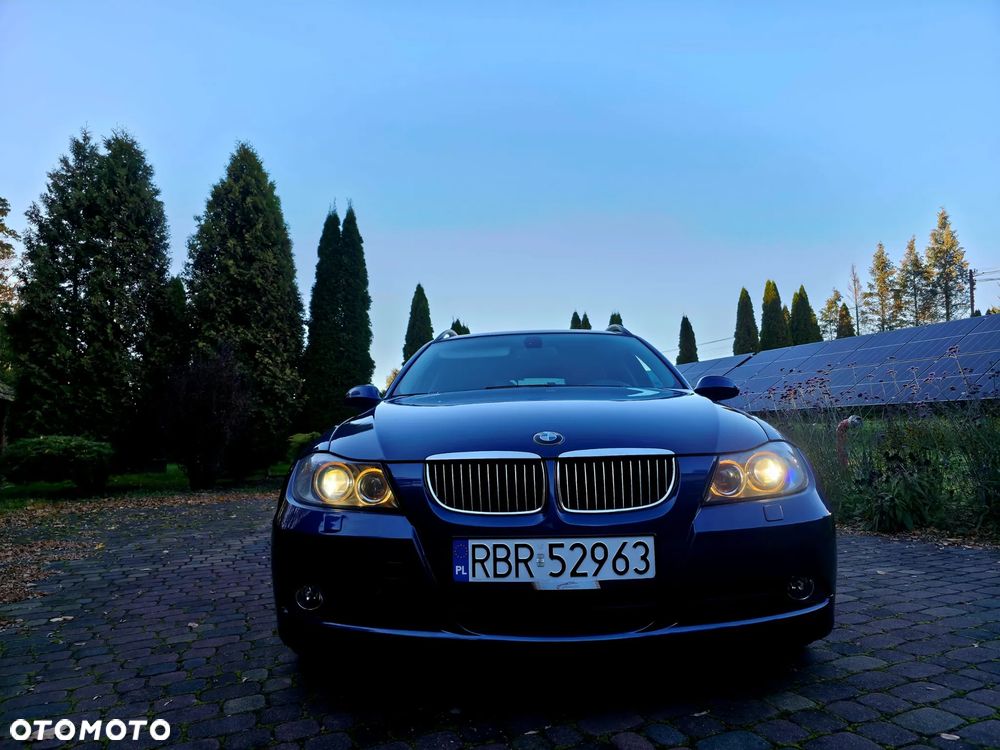 BMW Seria 3 325i - 29