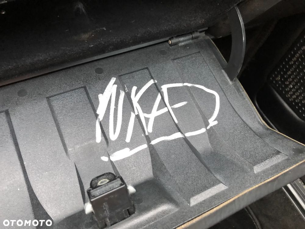 Porsche 924 - 25