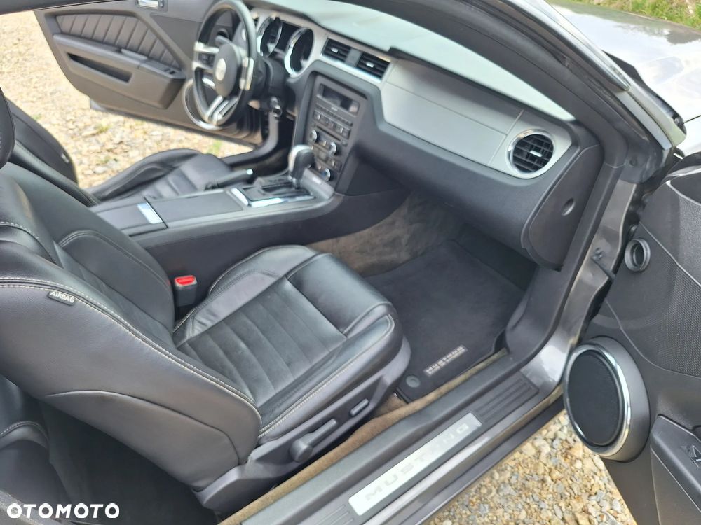 Ford Mustang 3.7 V6 Premium - 10