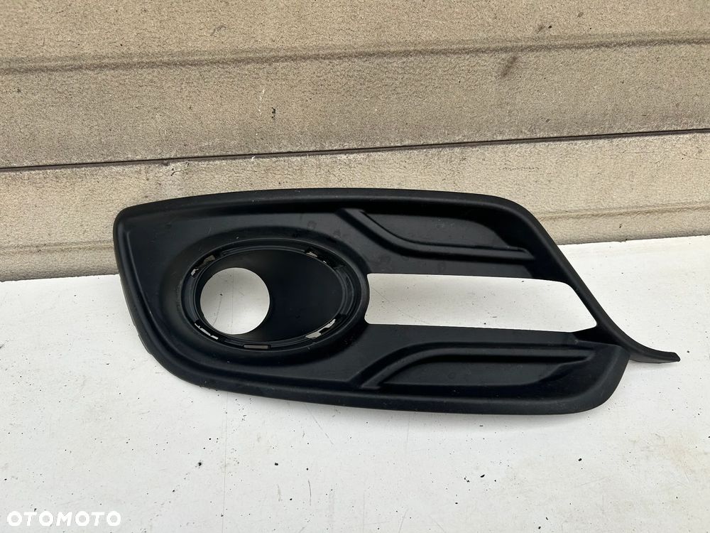 RENAULT MEGANE III 3 LIFT KRATKA ZDERZAKA PRAWA 261A25882R 261A24631