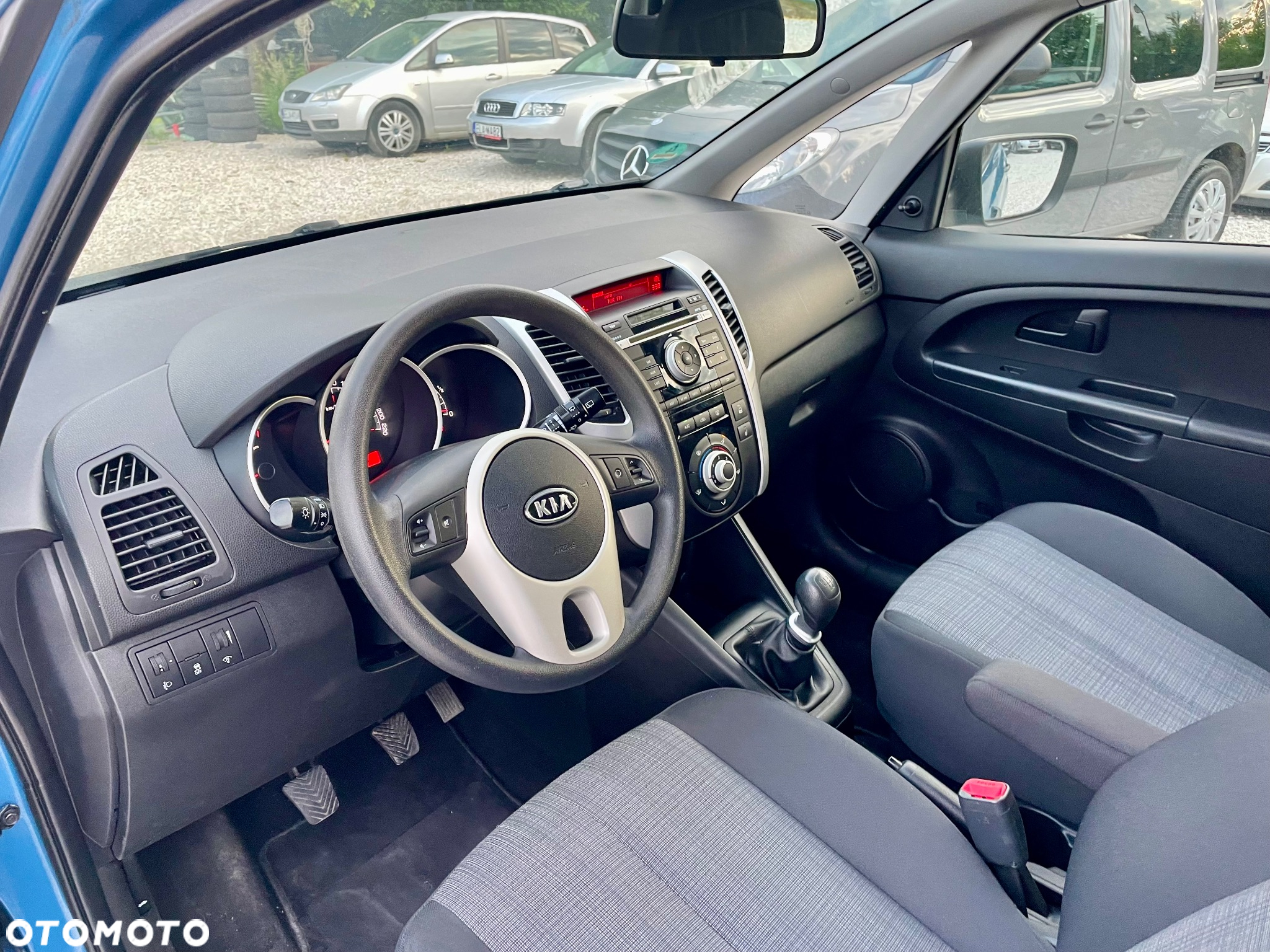 Kia Venga 1.4 CVVT Vision - 27
