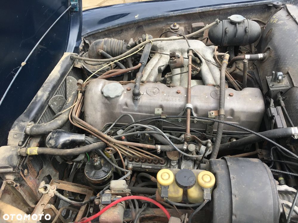 Mercedes-Benz SL - 32