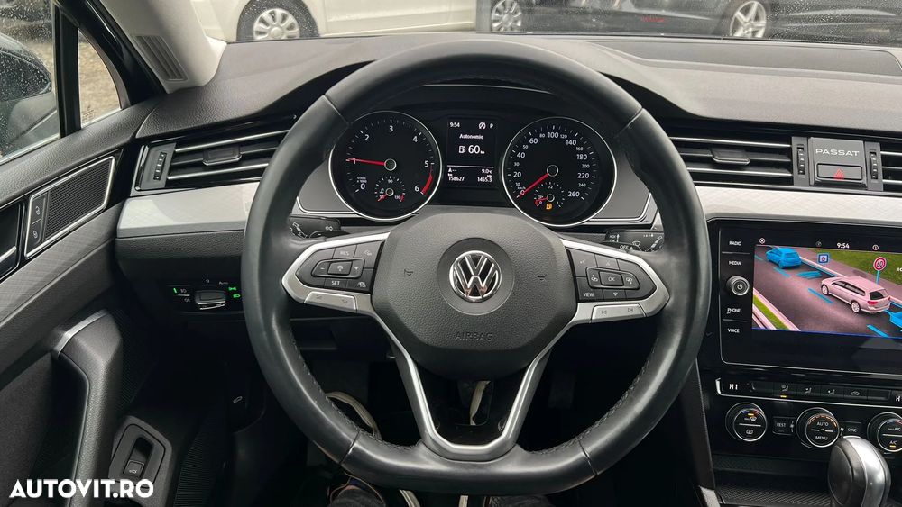 Volkswagen Passat - 25