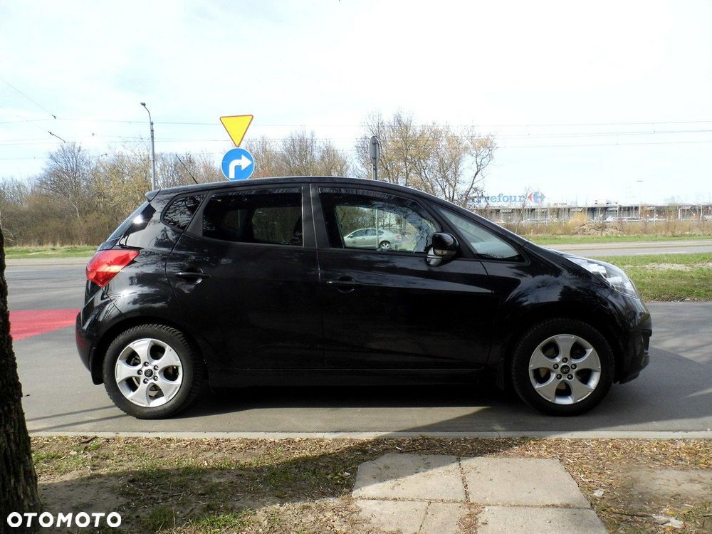 Kia Venga - 3