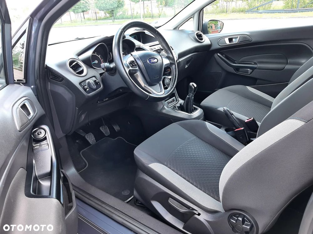 Ford Fiesta 1.25 Titanium EU5 - 10