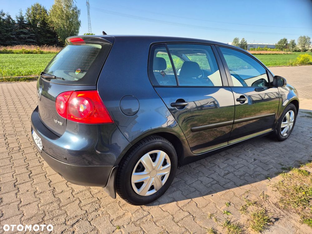 Volkswagen Golf 1.6 FSI Comfortline - 25