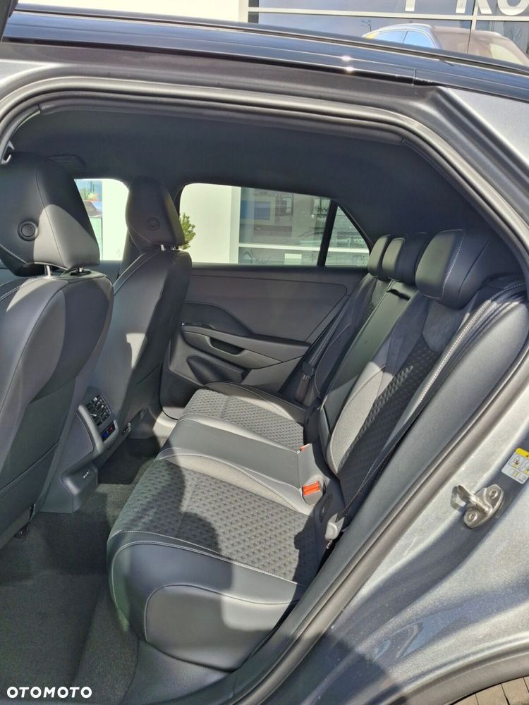 Volkswagen T-Roc 1.5 eTSI R-Line DSG - 18