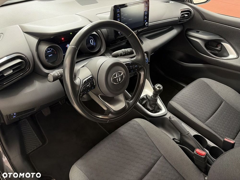 Toyota Yaris - 11