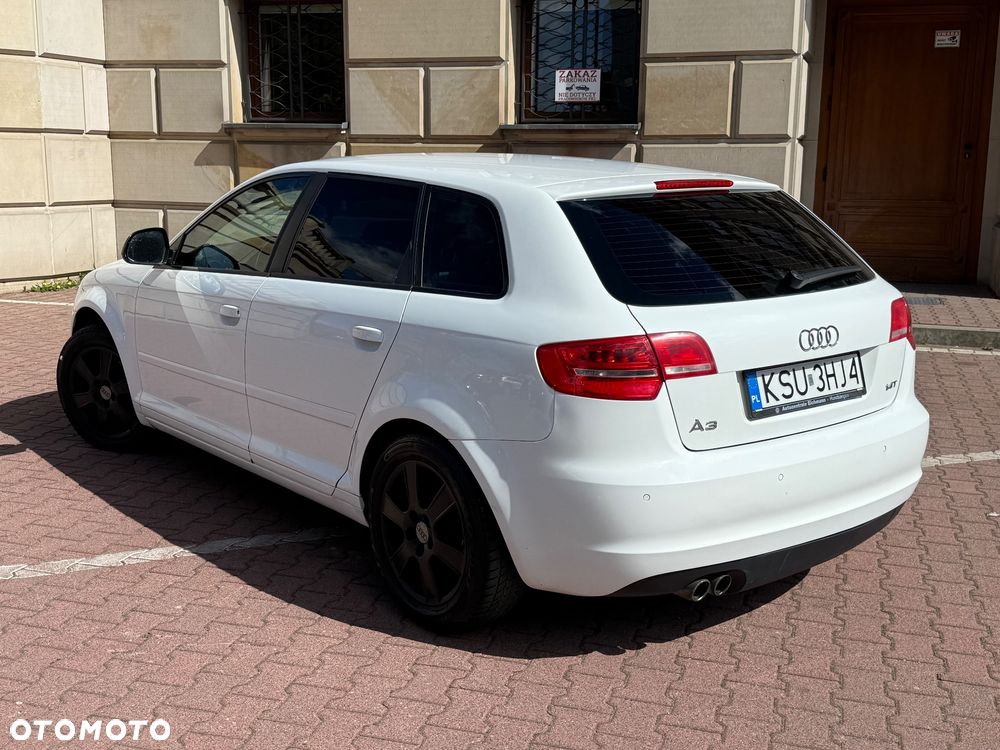 Audi A3 Sportback 1.4 TFSI Ambiente - 2