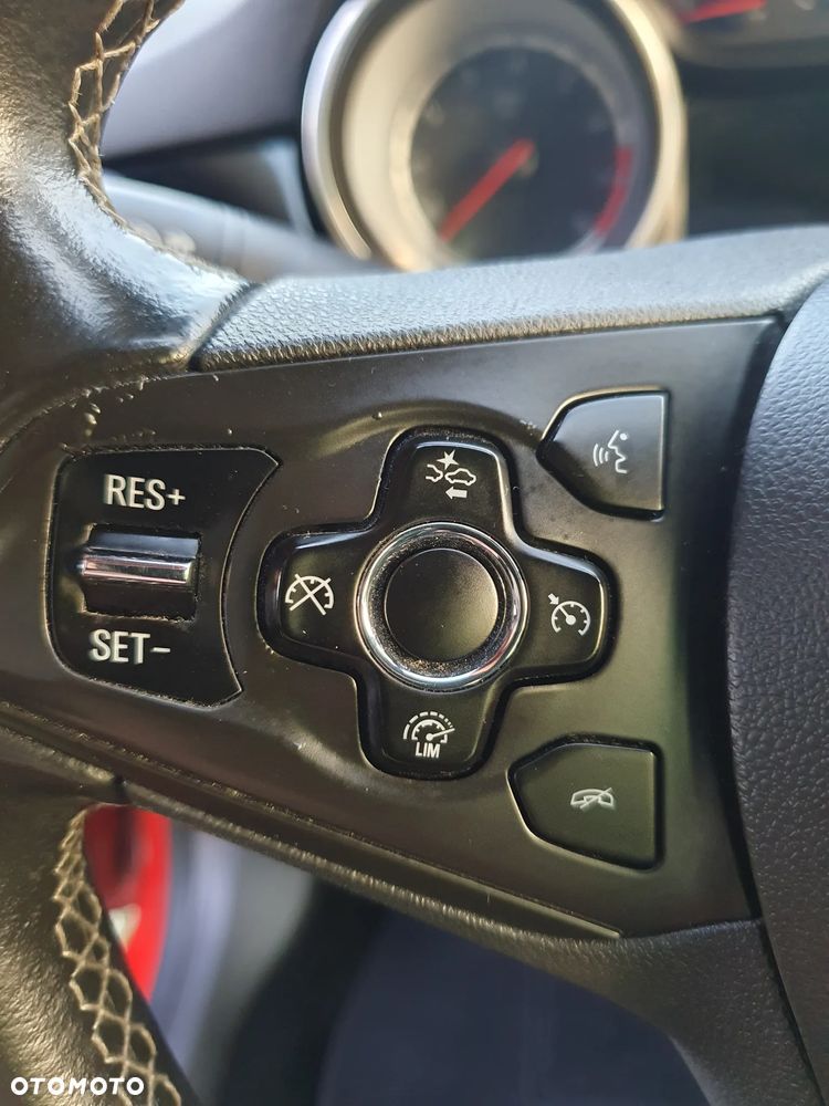 Volvo V40 T3 R-Design Kinetic - 18