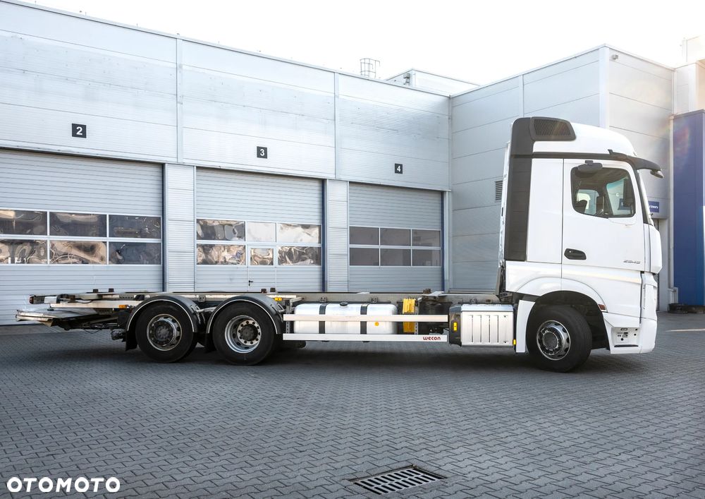 Mercedes-Benz ACTROS 2545 6X2 - 5