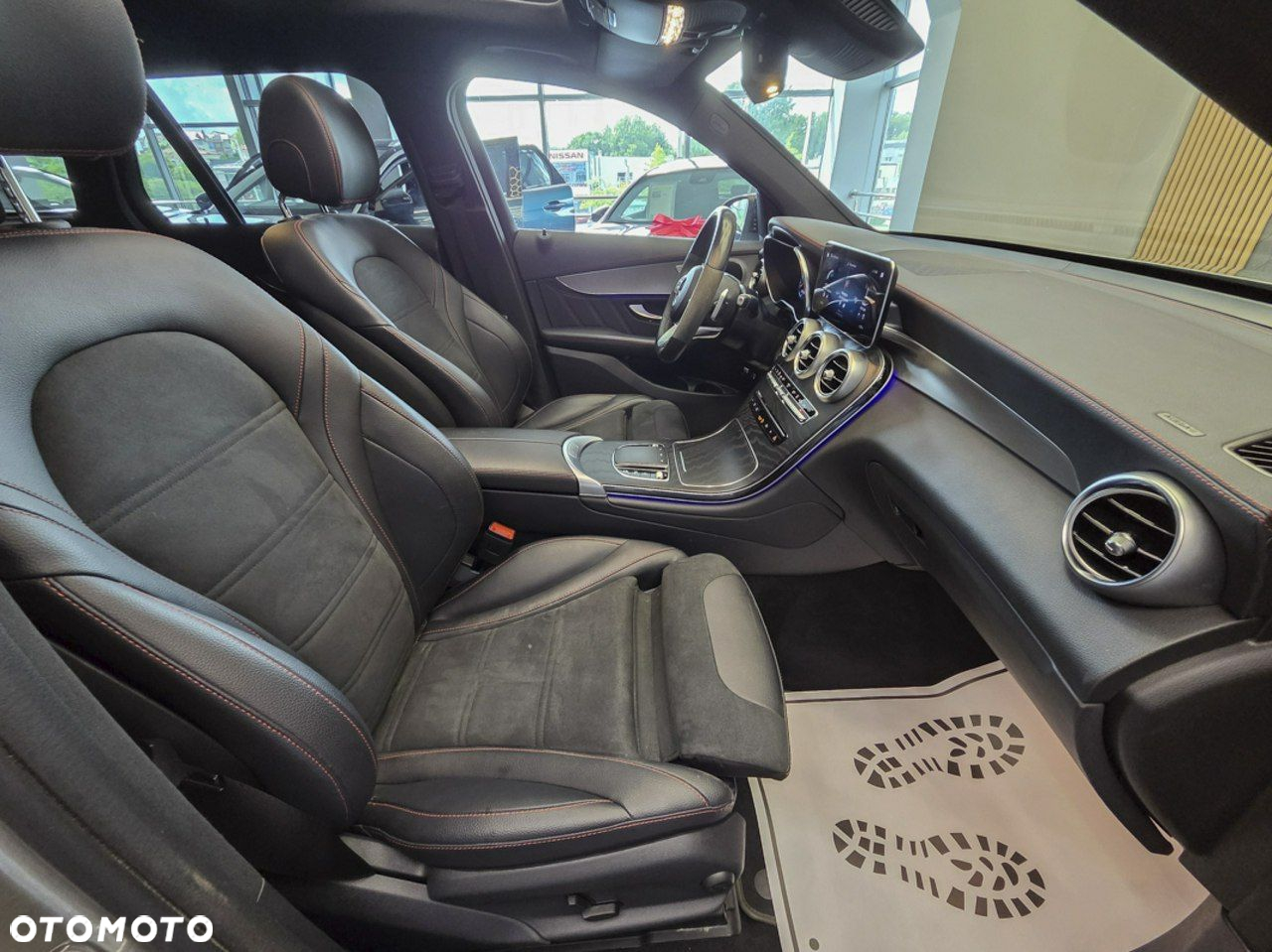 Mercedes-Benz GLC - 33