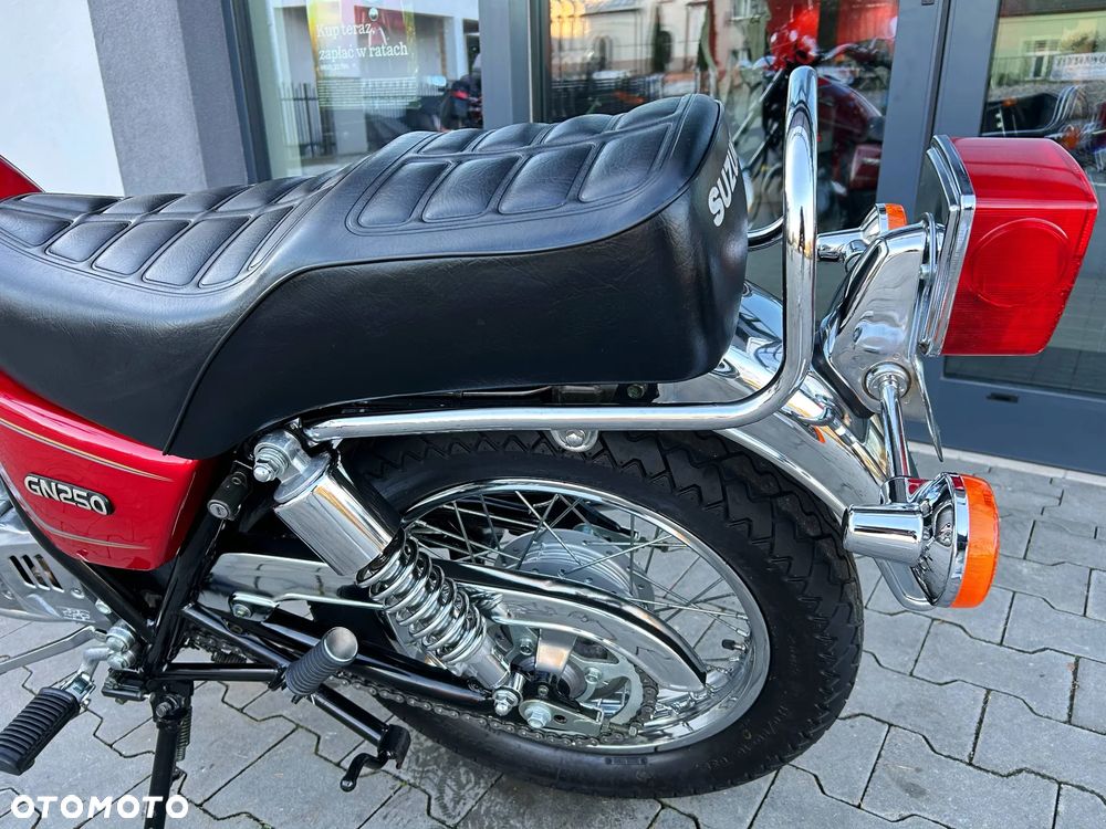 Suzuki GN - 22