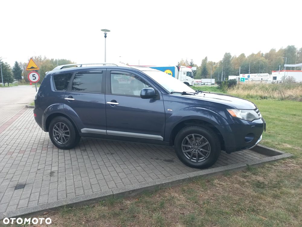 Mitsubishi Outlander - 17