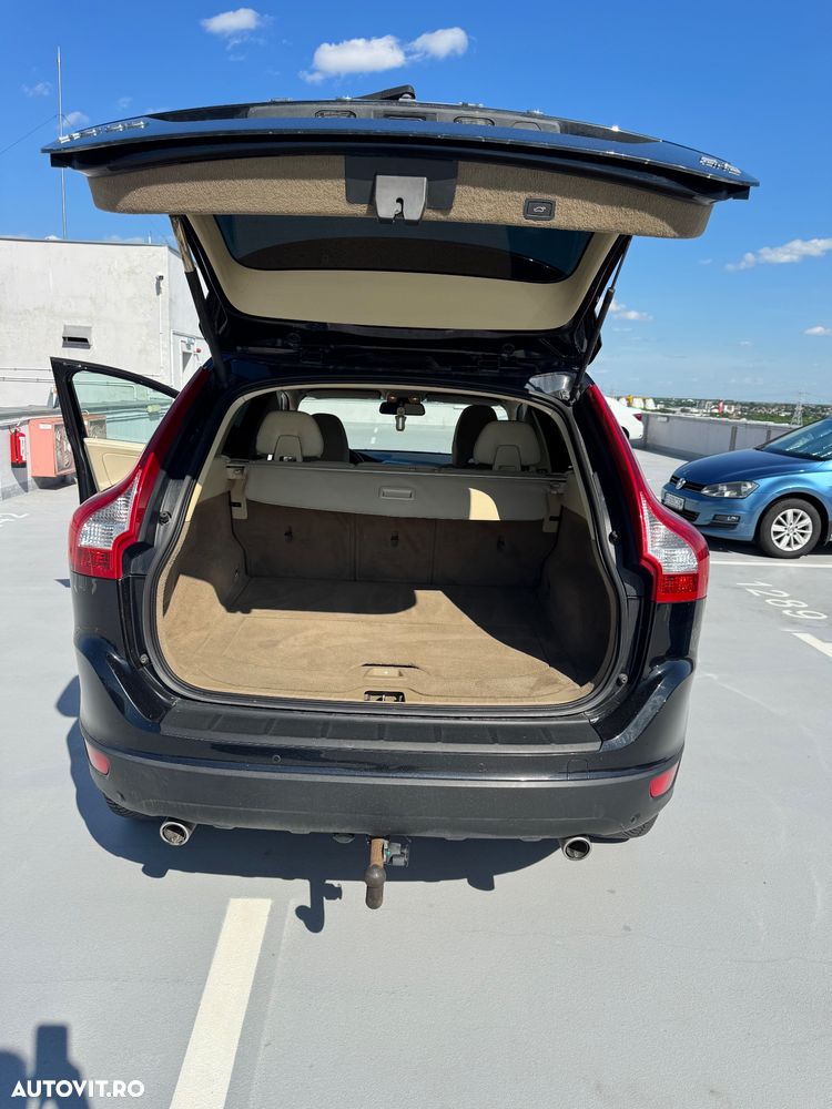 Volvo XC 60 2.4D AWD Momentum - 12