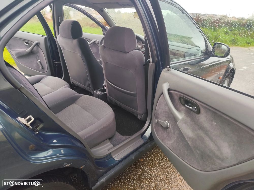 Honda Civic 1.5i - 9