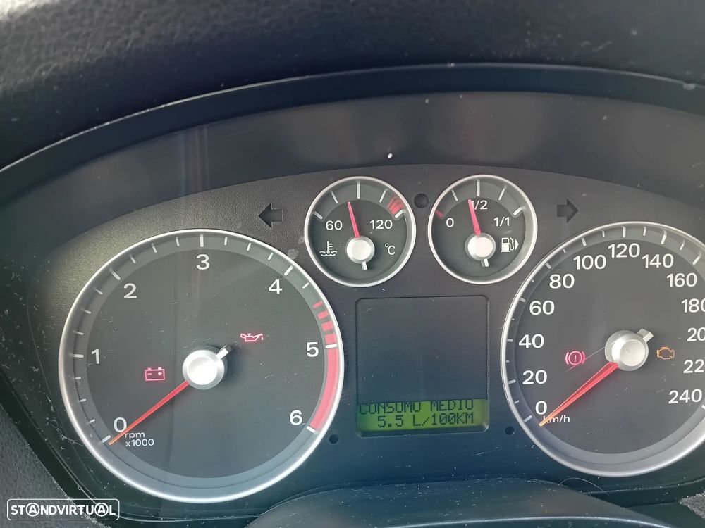 Ford Focus SW 1.6 TDCi Ghia - 17