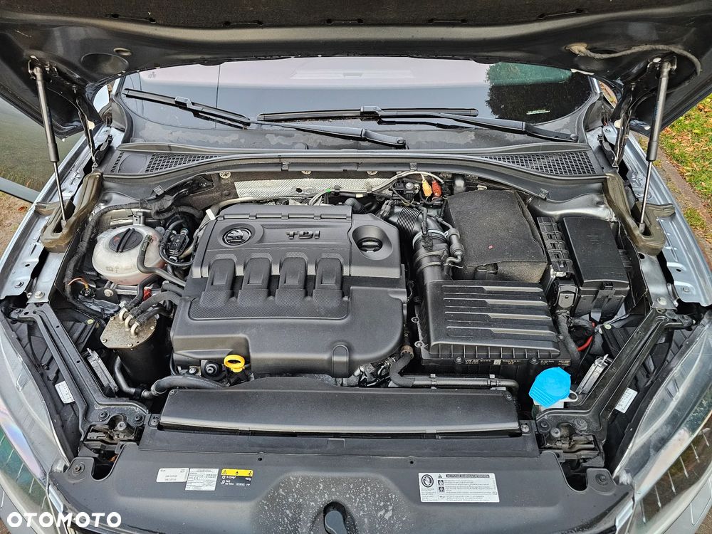 Skoda Superb 2.0 TDI DSG SportLine - 35