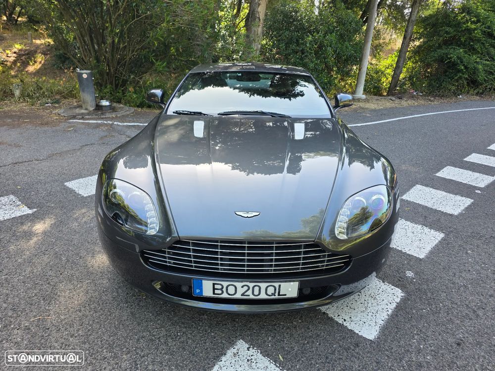 Aston Martin Vantage Coupe Sportshift - 3