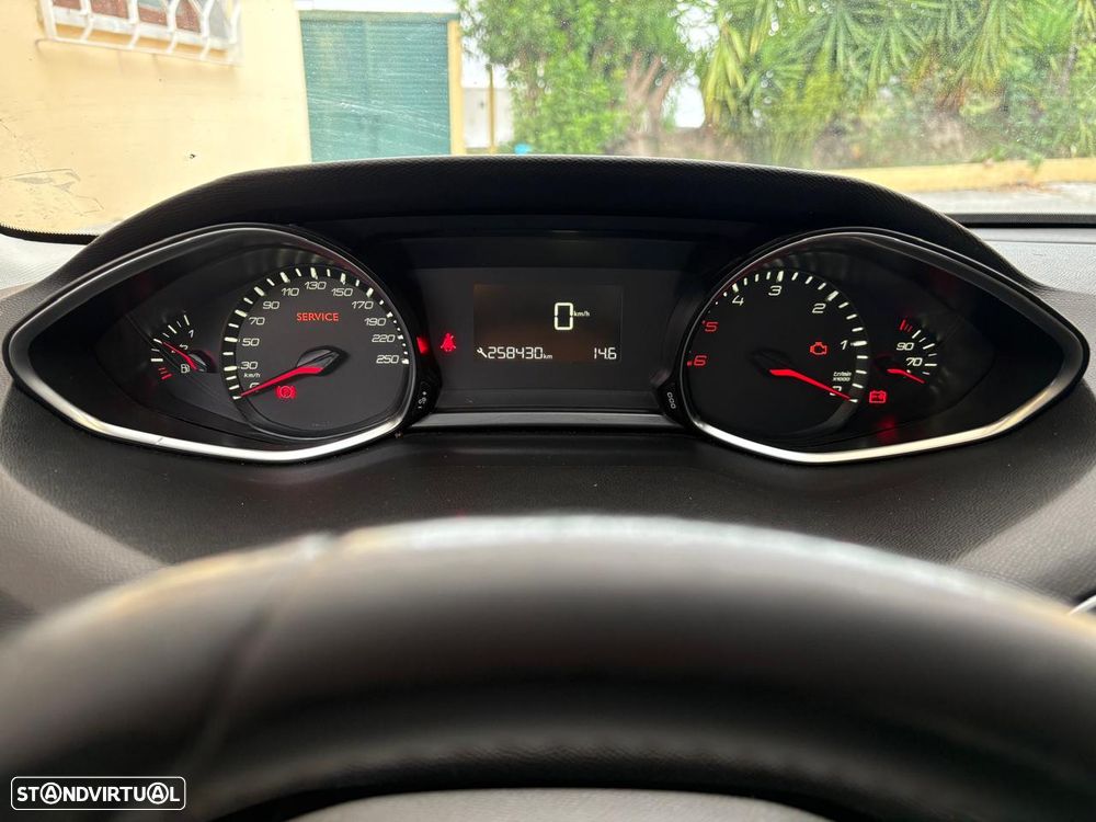 Peugeot 308 SW - 7