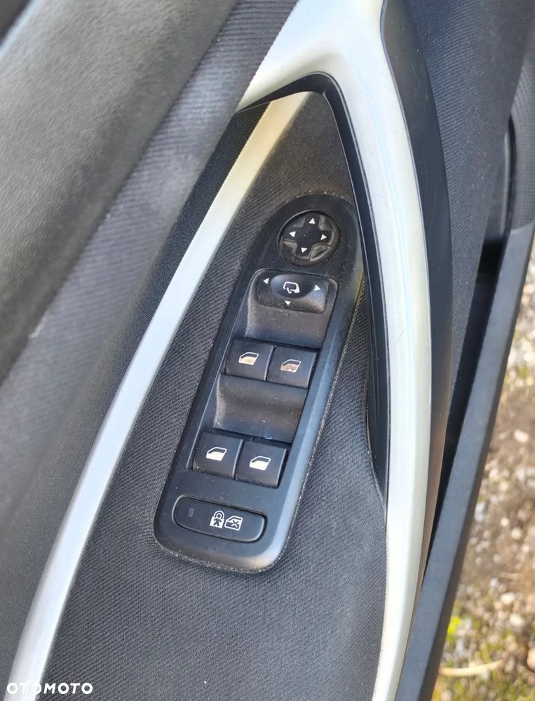 Citroën C5 1.6 HDi Attraction - 16