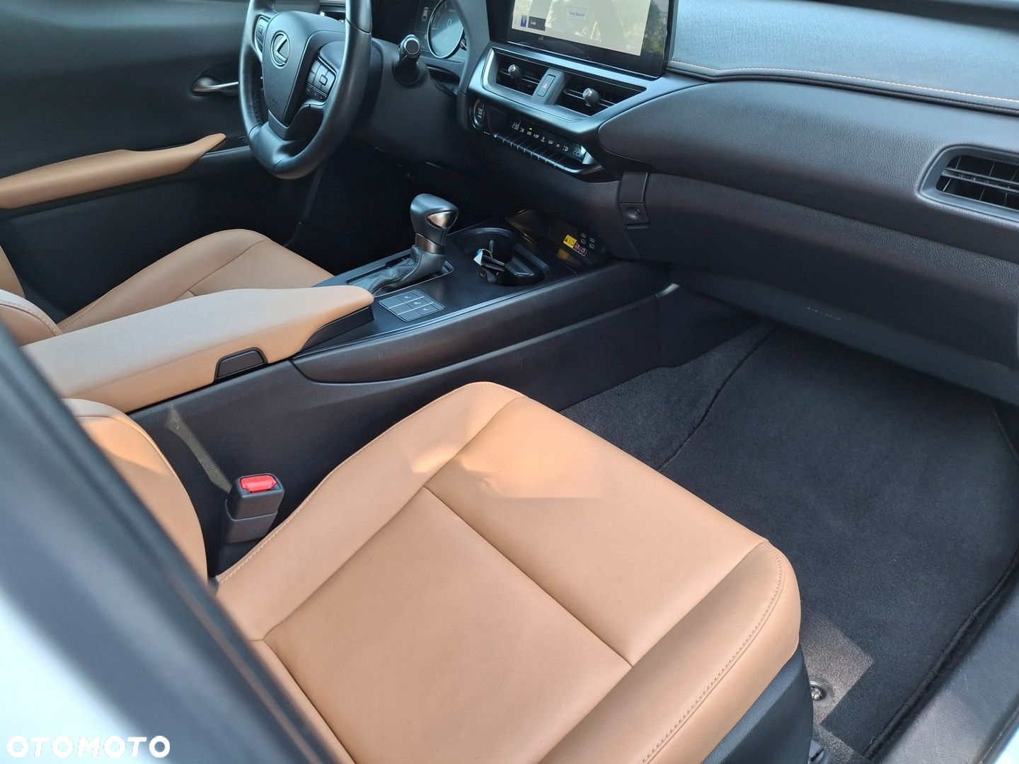 Lexus UX 200 GPF F Sport Design 2WD - 16