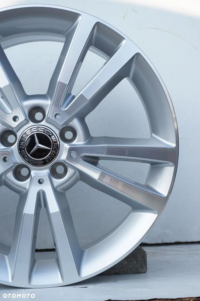 Mercedes 5x112 18 8J et45 W207 - 11