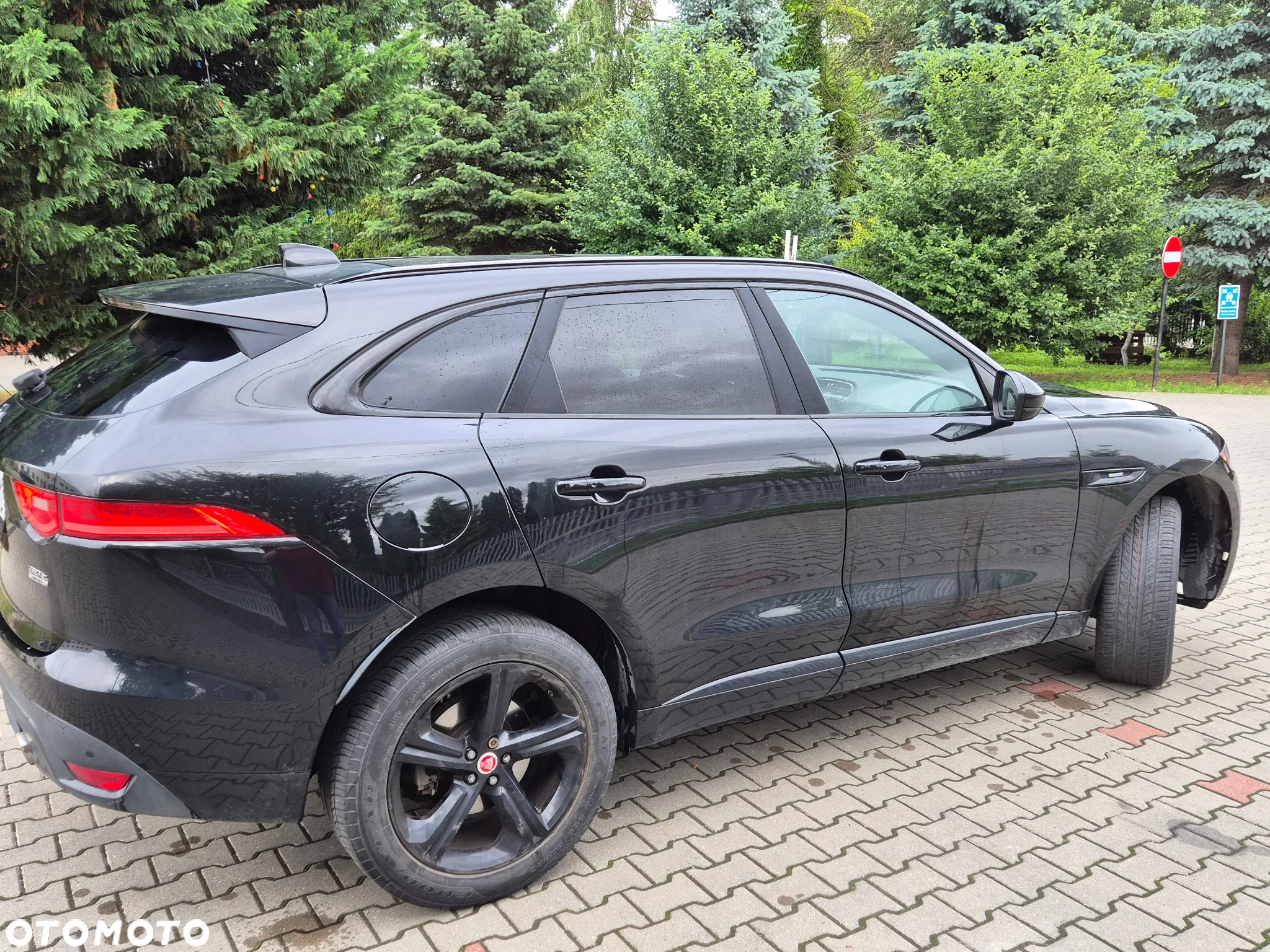 Jaguar F-Pace 25t AWD R-Sport - 3