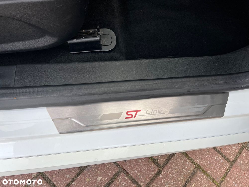 Ford Fiesta 1.0 EcoBoost S&S ST-LINE - 39