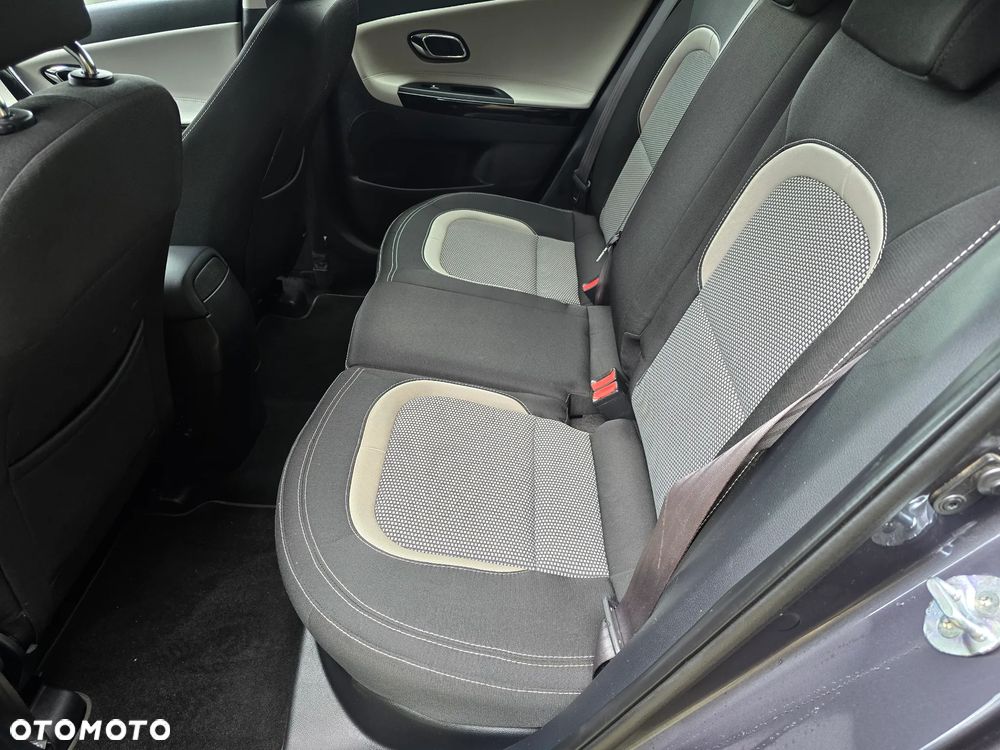 Kia Ceed 1.6 GDI Spirit - 19