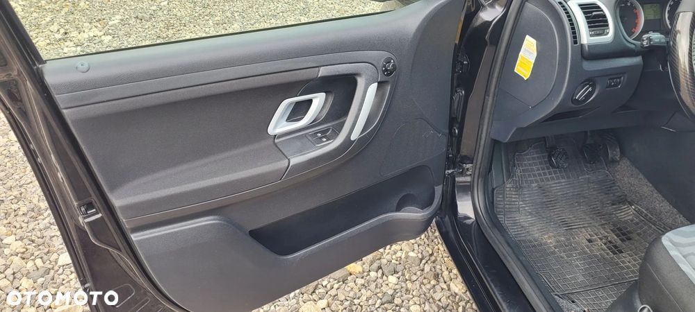 Skoda Fabia 1.2 HTP Elegance - 11