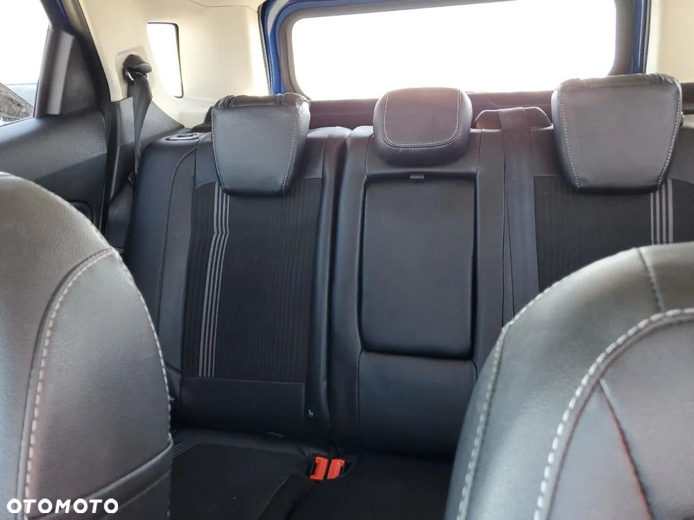 Ford EcoSport - 11