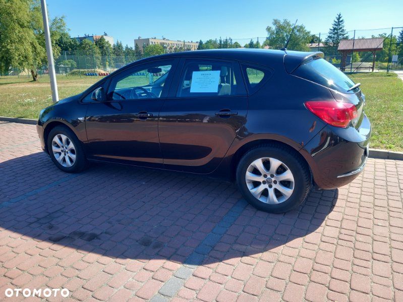 Opel Astra ver-1-4-enjoy - 9