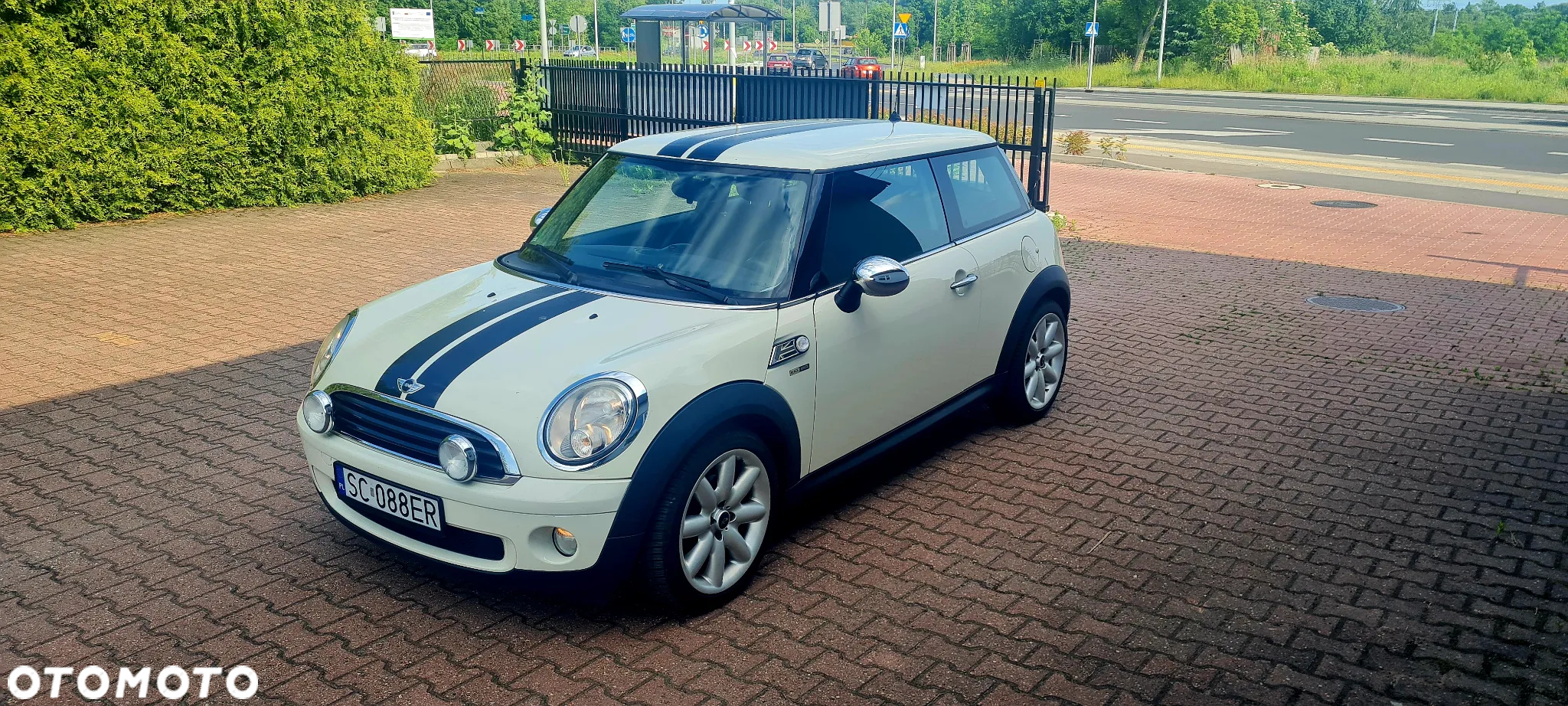 MINI ONE Standard - 16