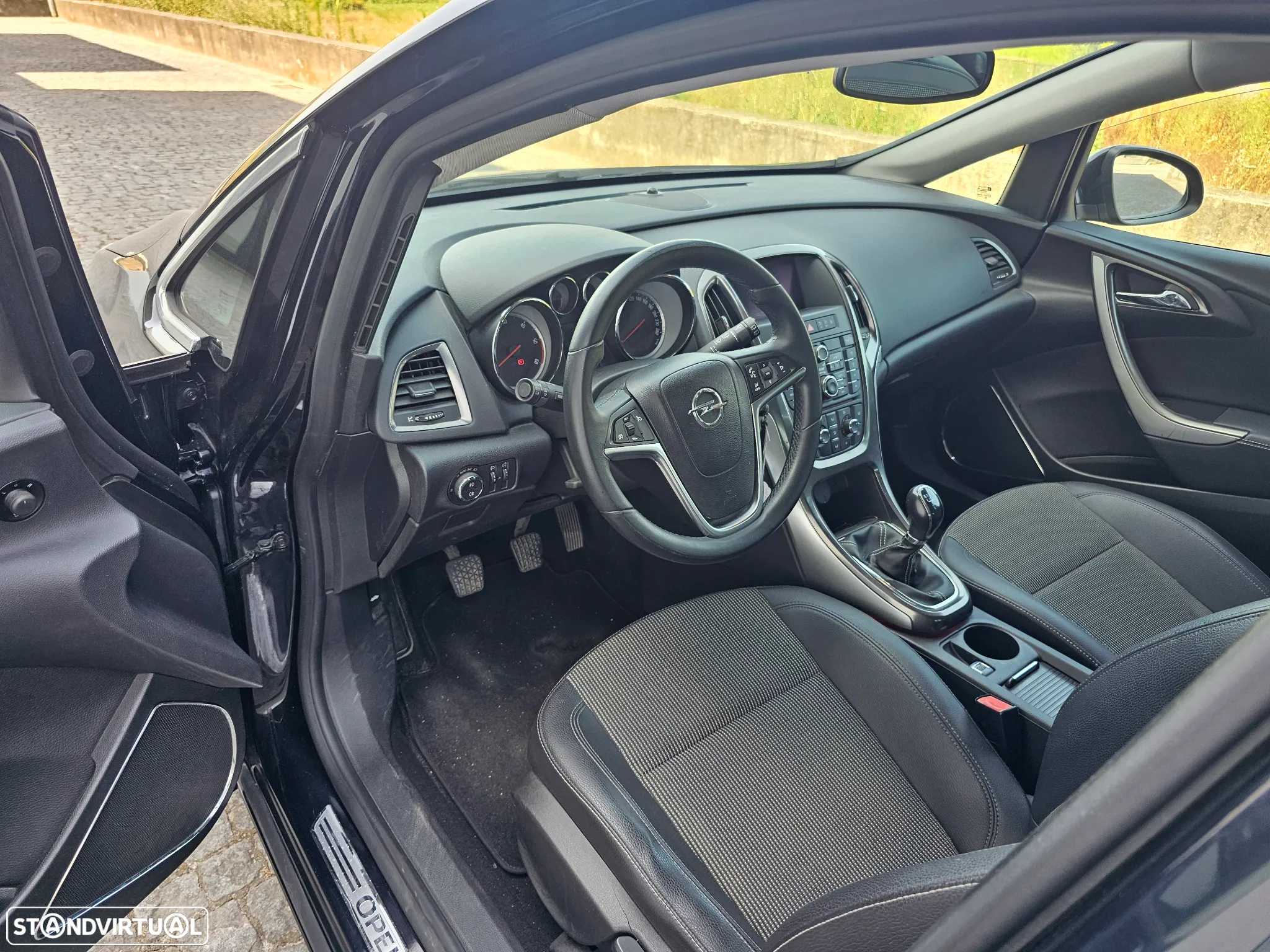 Opel Astra 1.7 CDTi Cosmo - 10