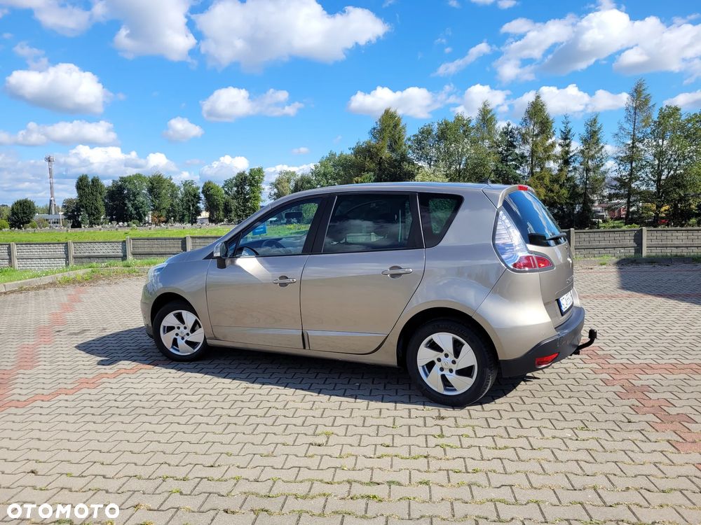 Renault Scenic 1.6 16V 110 TomTom Edition - 11