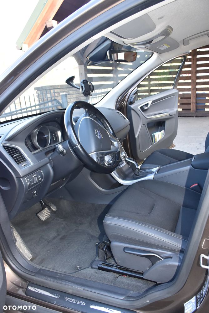 Volvo XC 60 - 8