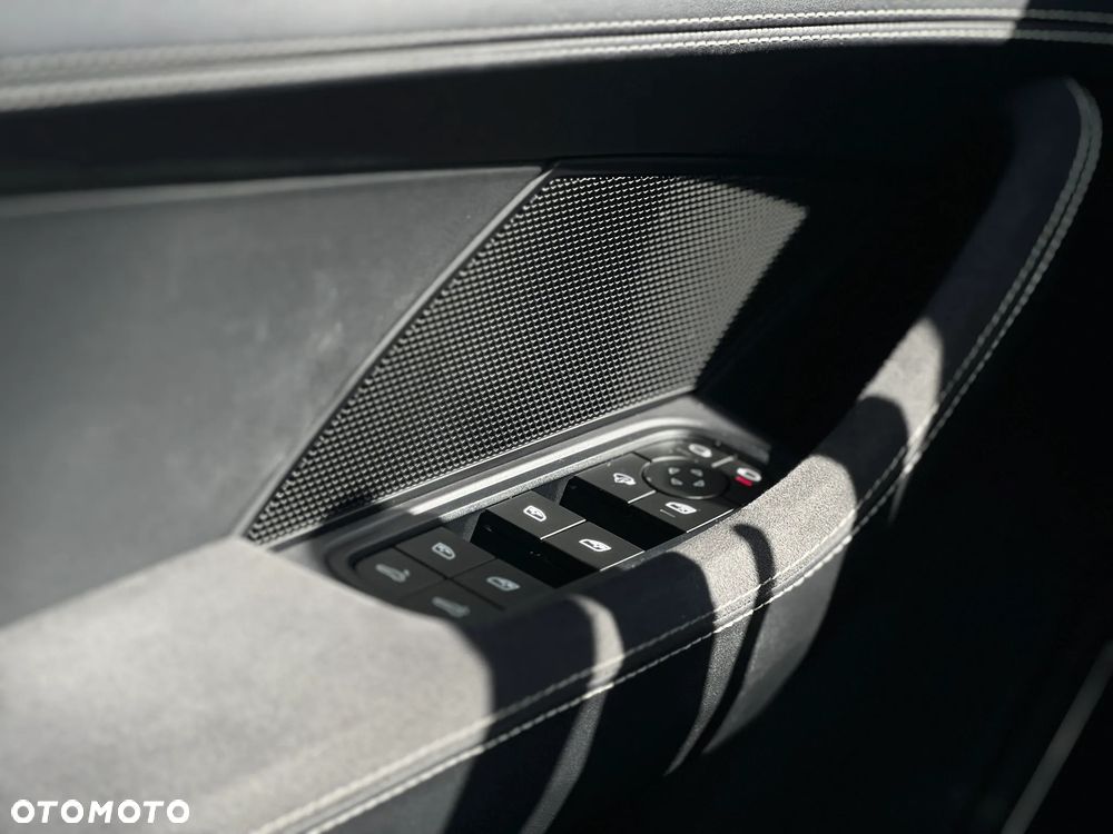Porsche Panamera - 17