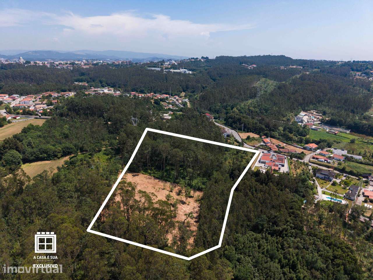 Terreno urbanizável com 4.030 m2 em Arrifana, S. M. Feira - Exclusivo - Grande imagem: 5/16