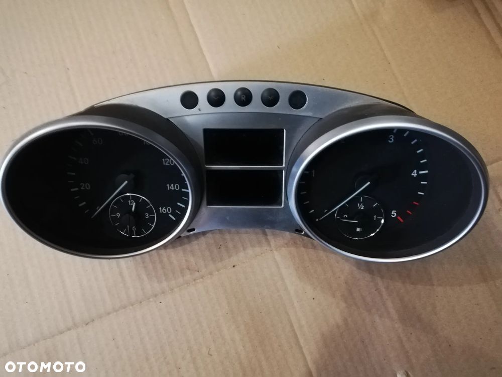 Licznik zegar zegary ang Mercedes-Benz OE A2515409047